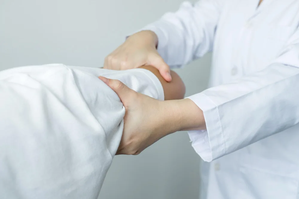 Recover Faster: A Guide to Minimally Invasive Elbow Surgery