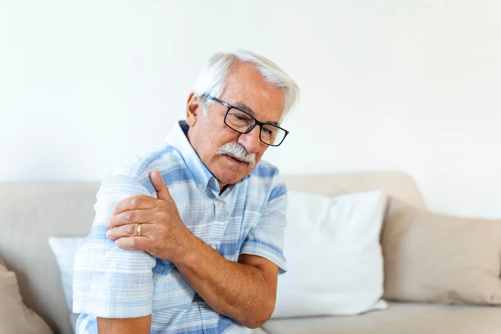 Living with Shoulder Arthritis: Daily Challenges and Practical Solutions