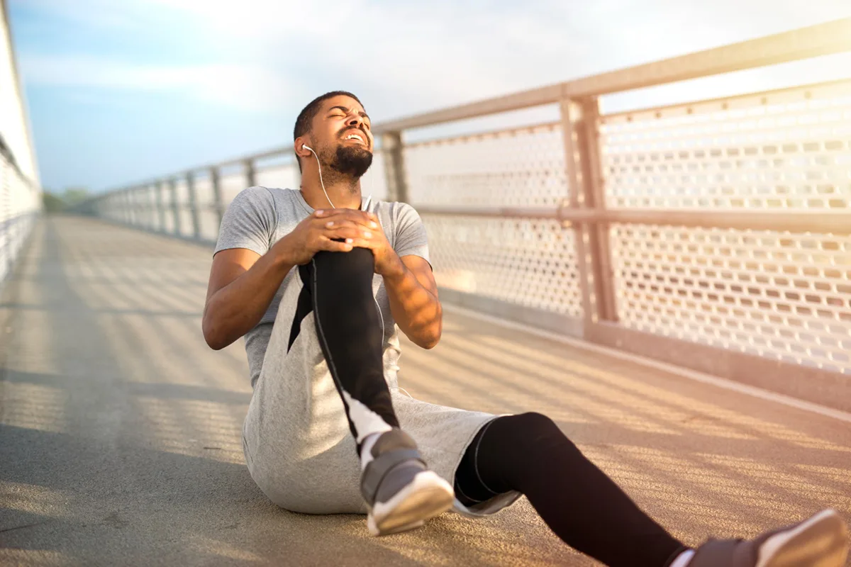 Torn meniscus - Symptoms & causes