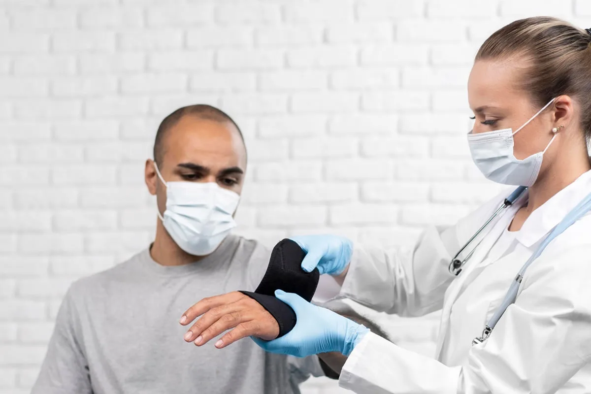4 Common Wrist and Hand Conditions That Might Require Surgery